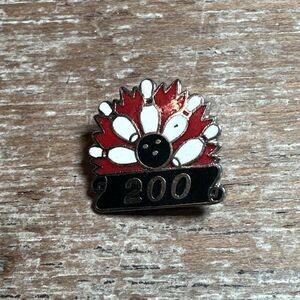 200 Bowling Pinback Award Pin‎